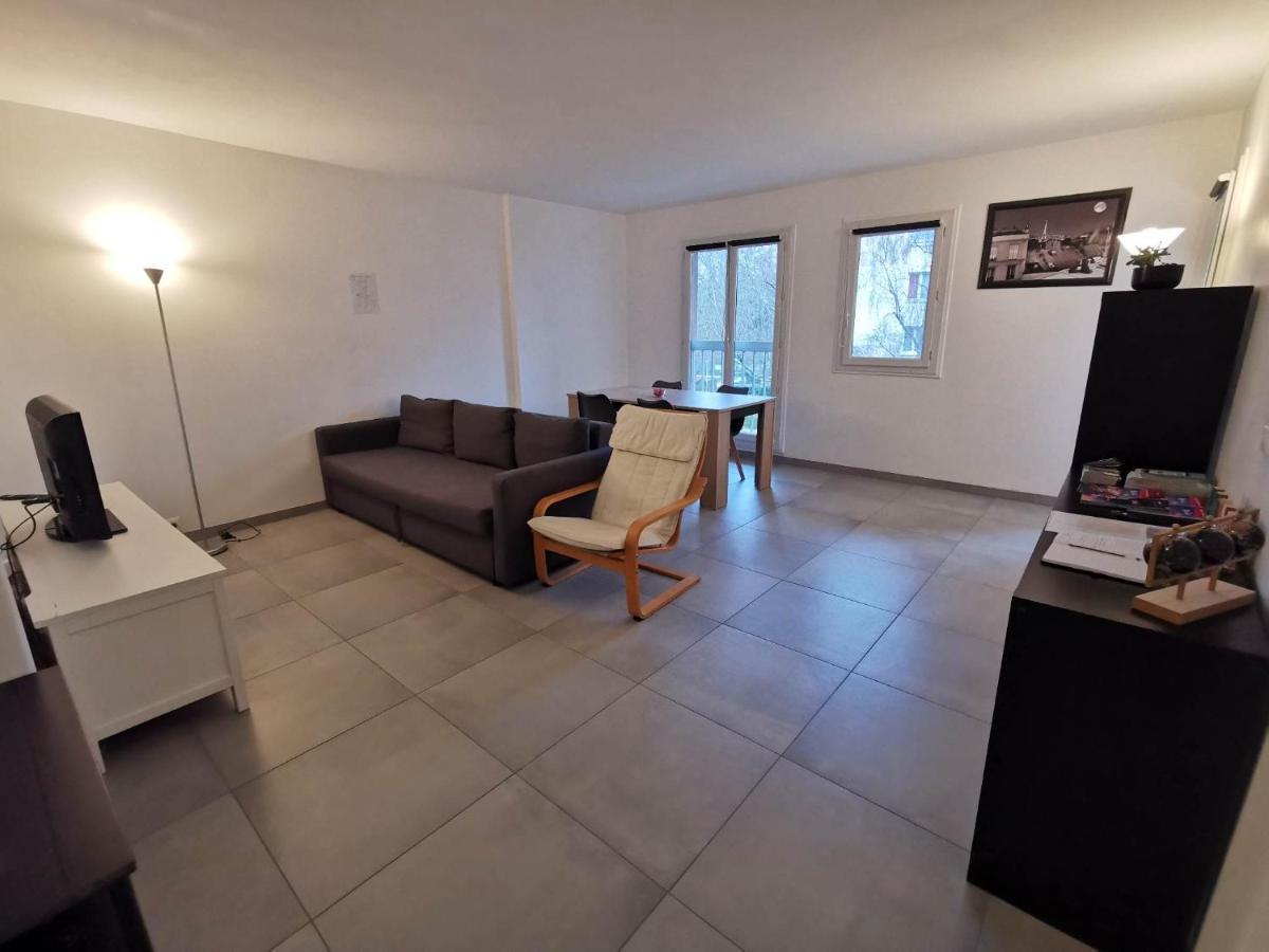 Appartement Proche Disneyland & Paris - 20 Minutes - Proche Gare Rer نْوازييل المظهر الخارجي الصورة