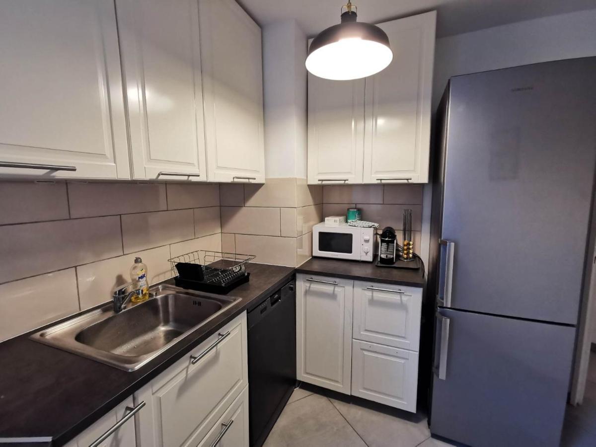 Appartement Proche Disneyland & Paris - 20 Minutes - Proche Gare Rer نْوازييل المظهر الخارجي الصورة