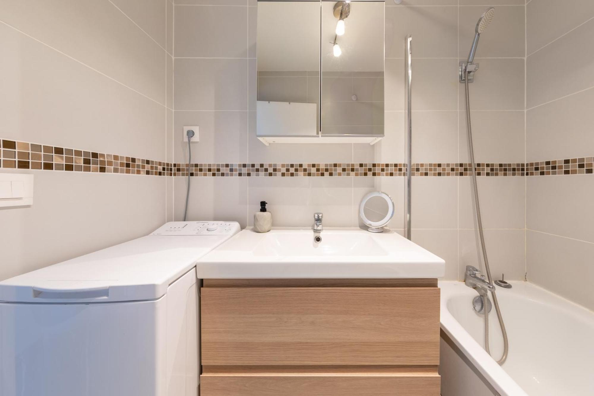 Appartement Proche Disneyland & Paris - 20 Minutes - Proche Gare Rer نْوازييل المظهر الخارجي الصورة