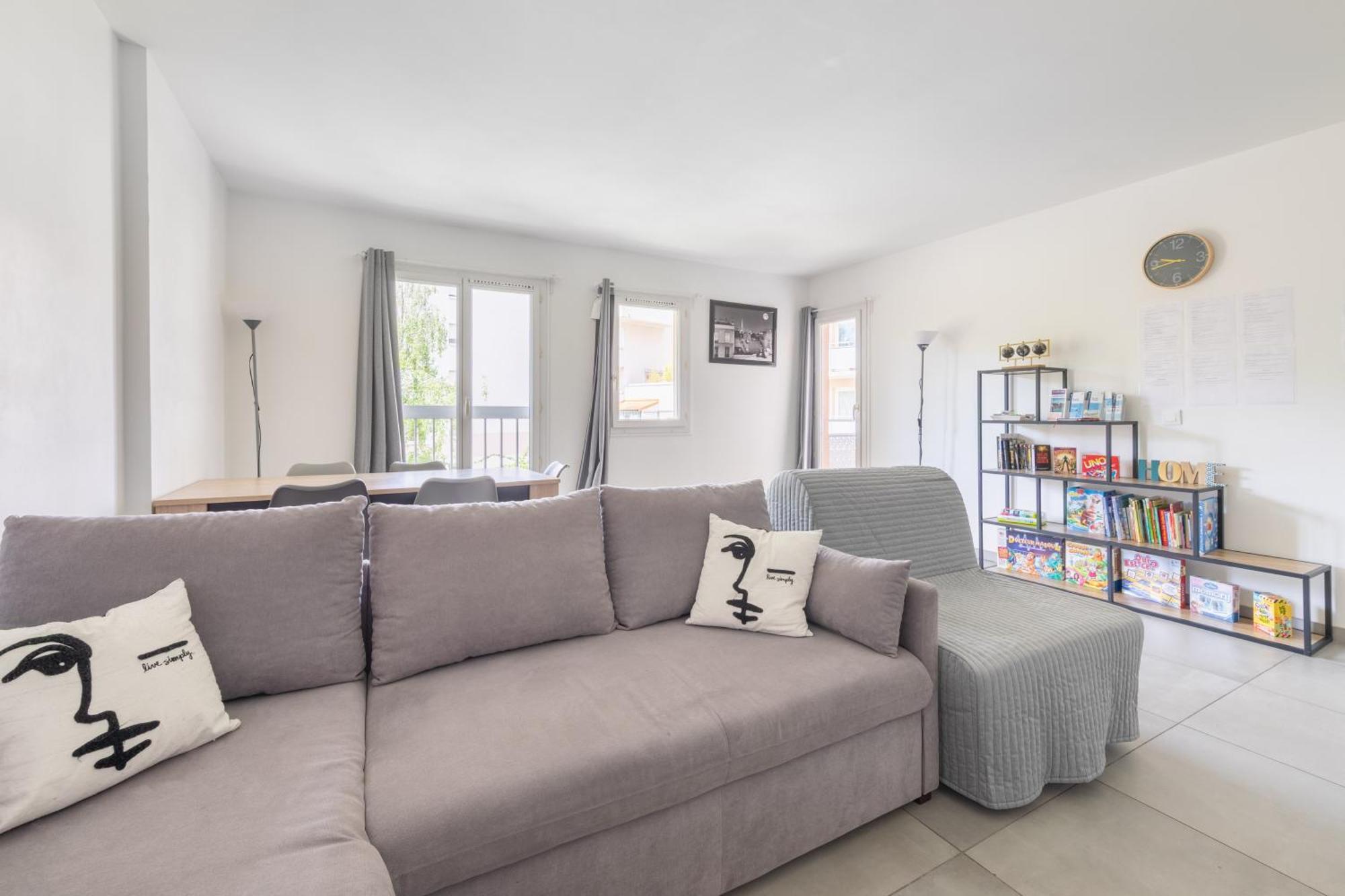 Appartement Proche Disneyland & Paris - 20 Minutes - Proche Gare Rer نْوازييل المظهر الخارجي الصورة